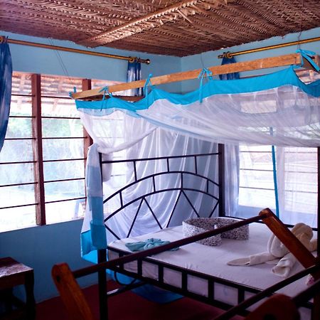 Afro Whale Shark Safari Bed & Breakfast Kilindoni Exterior photo