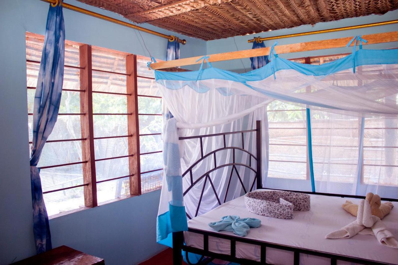 Afro Whale Shark Safari Bed & Breakfast Kilindoni Exterior photo