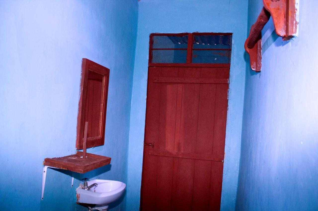 Afro Whale Shark Safari Bed & Breakfast Kilindoni Exterior photo
