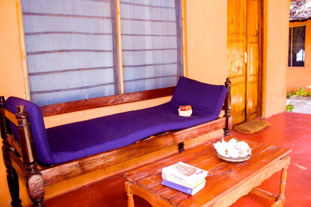 Afro Whale Shark Safari Bed & Breakfast Kilindoni Exterior photo