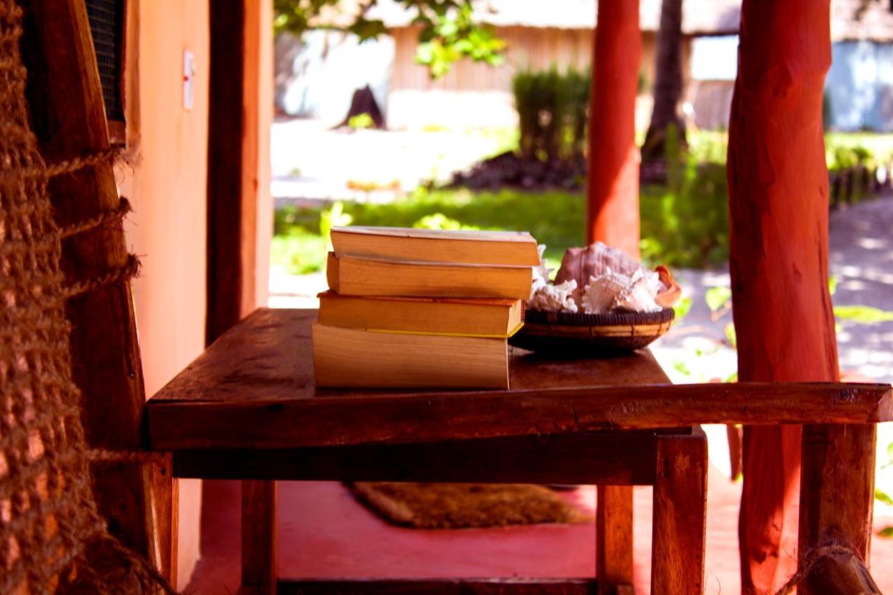 Afro Whale Shark Safari Bed & Breakfast Kilindoni Exterior photo